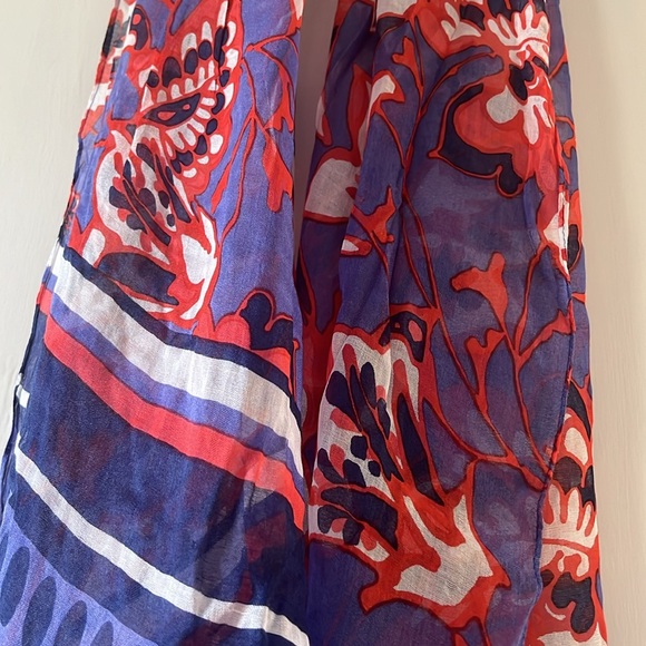 Women’s Lightweight Scarf/Wrap Excellent Condition - Picture 5 of 6